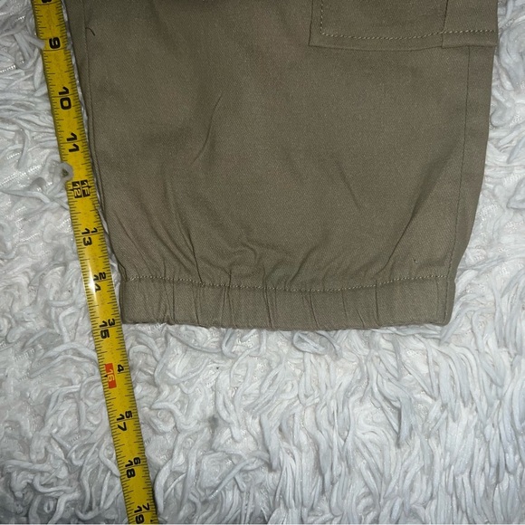 ChicMe Womens Khaki Elastic Waist Cropped Cargo Pants, Size S - Picture 4 of 6